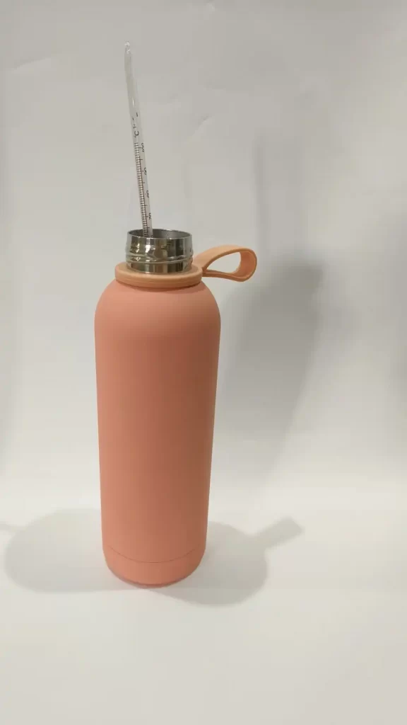 vacuum flask hold hot water